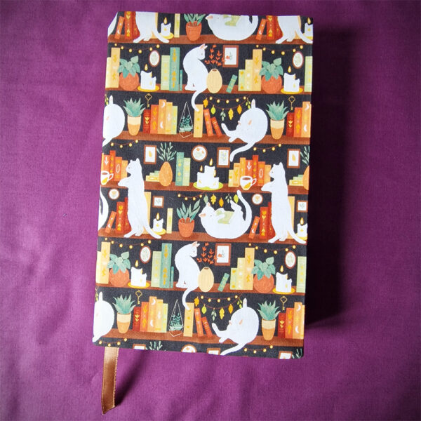 Couvre livre Broché Cats & books