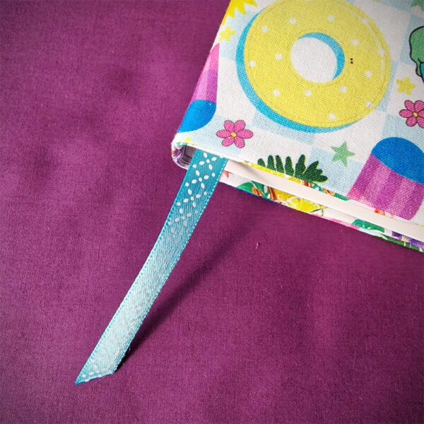 Couvre-livre Summer Stitch broché Détail