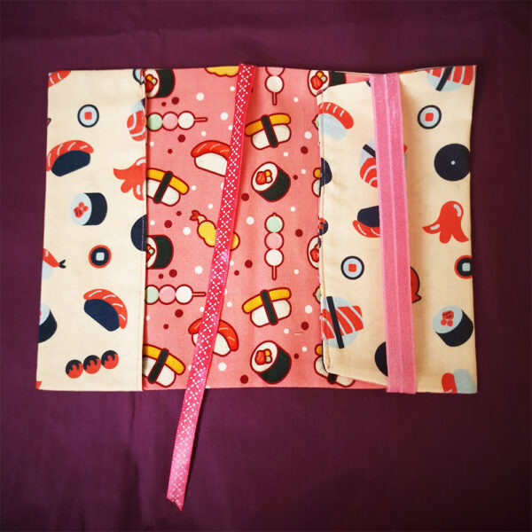 Couvre-livre Sushi doublure rose ouvert