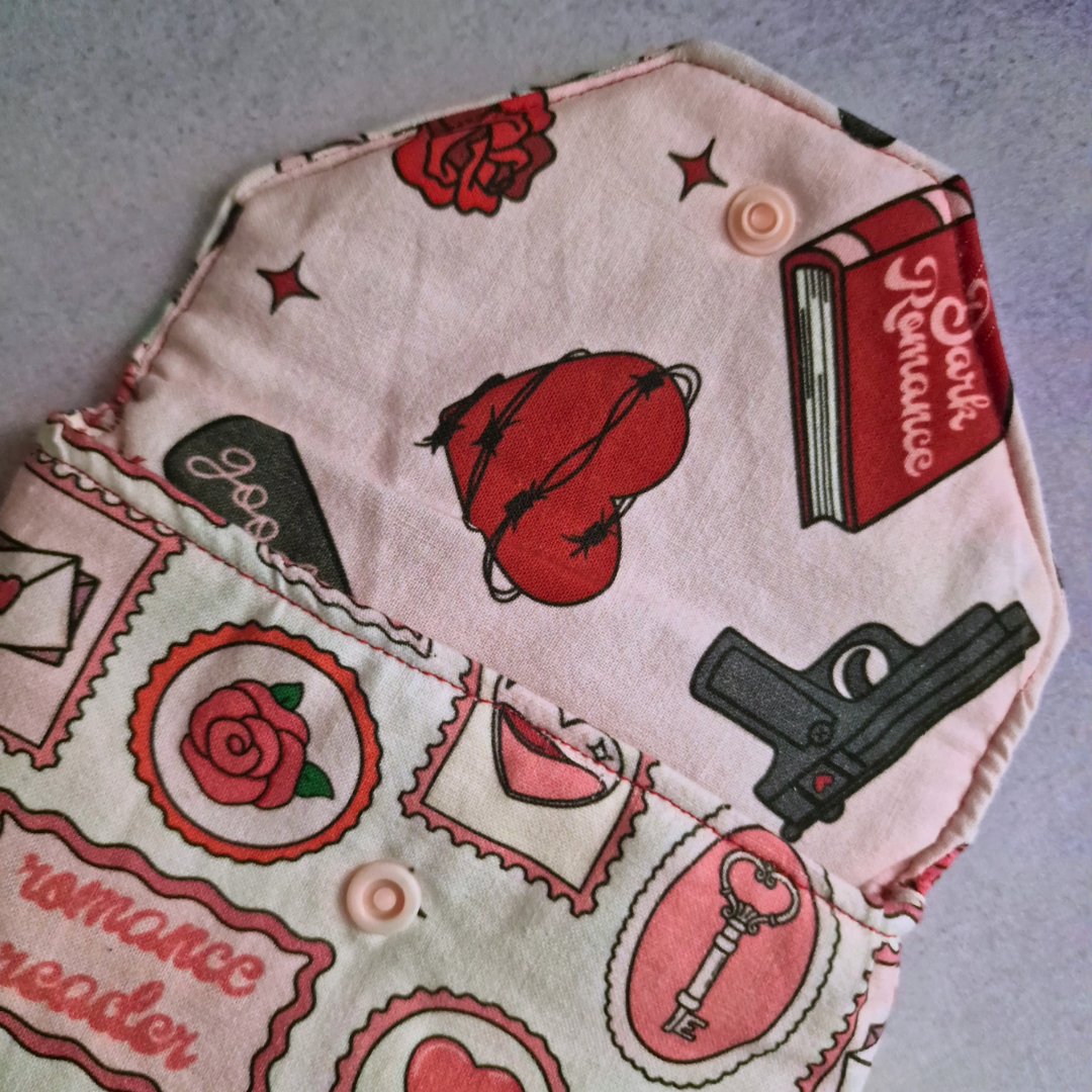 Pochette Dark but Romantic â Image 5